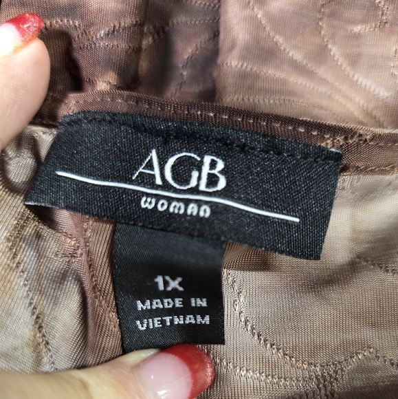 AGB Woman Embroidered Blouse Cinched Waist And 3/4 Sleeve Sz 1 X Brown - Picture 2 of 8